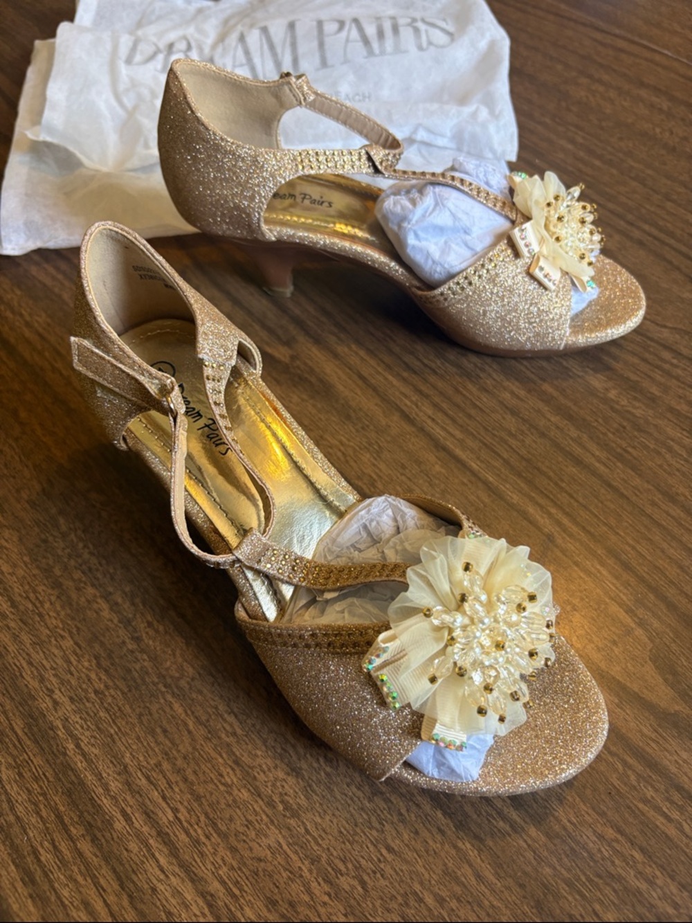 Dream Pairs Size 4 Girls Low Heel Glitter Pump T-Strap Heels Flower